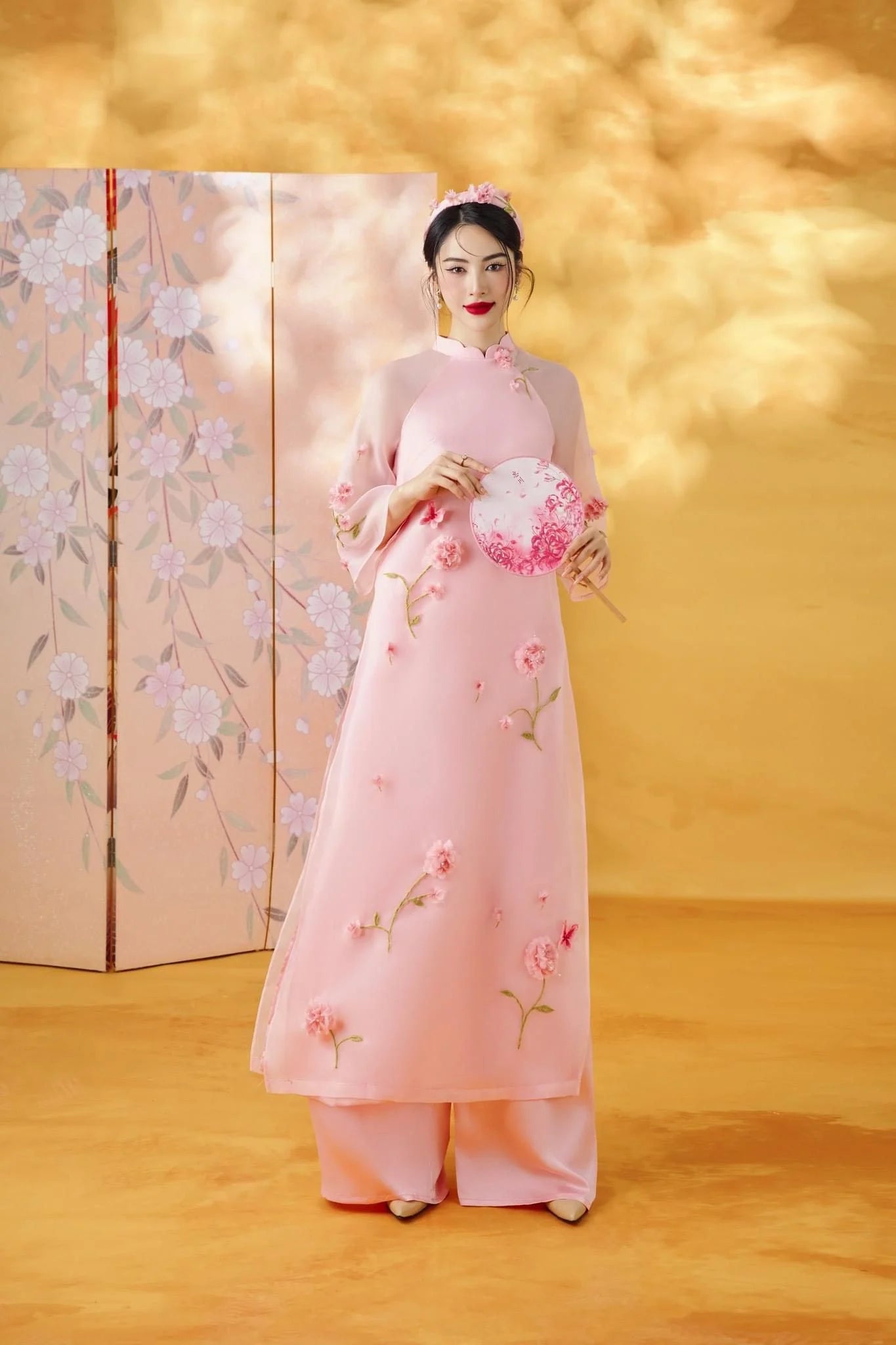 Áo dài Cẩm Tú